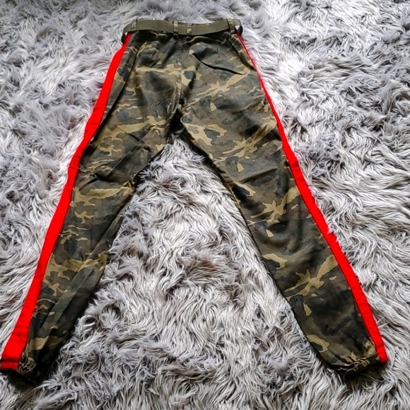 Camo Joggers - Picture 4 of 4